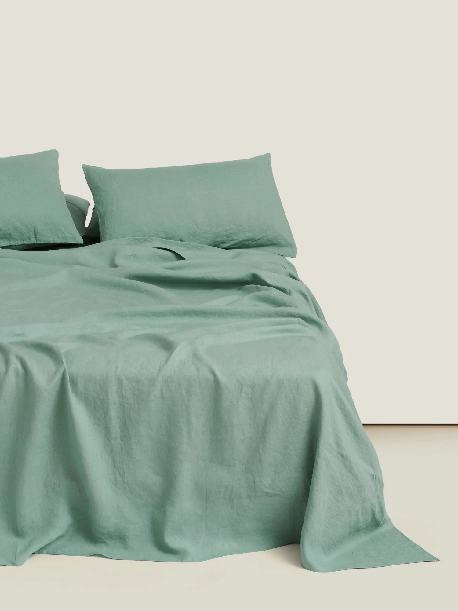 100% Linen Sheet Set in Green Fig