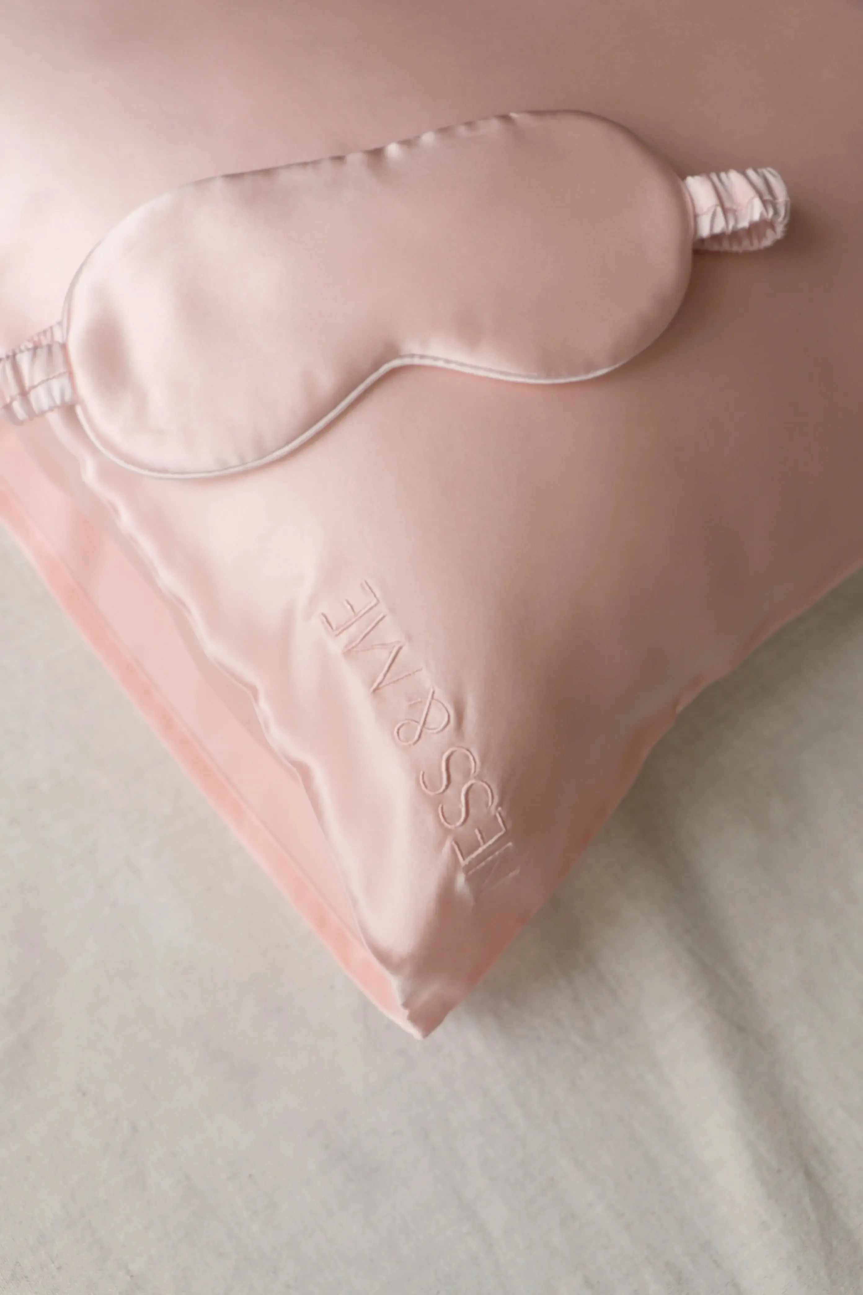 100% Mulberry Silk Pillowcase & Eye Mask Set - Pink