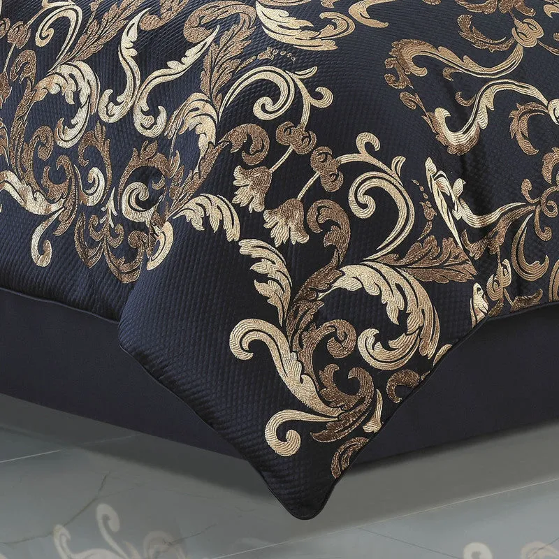 Caruso Comforter Set