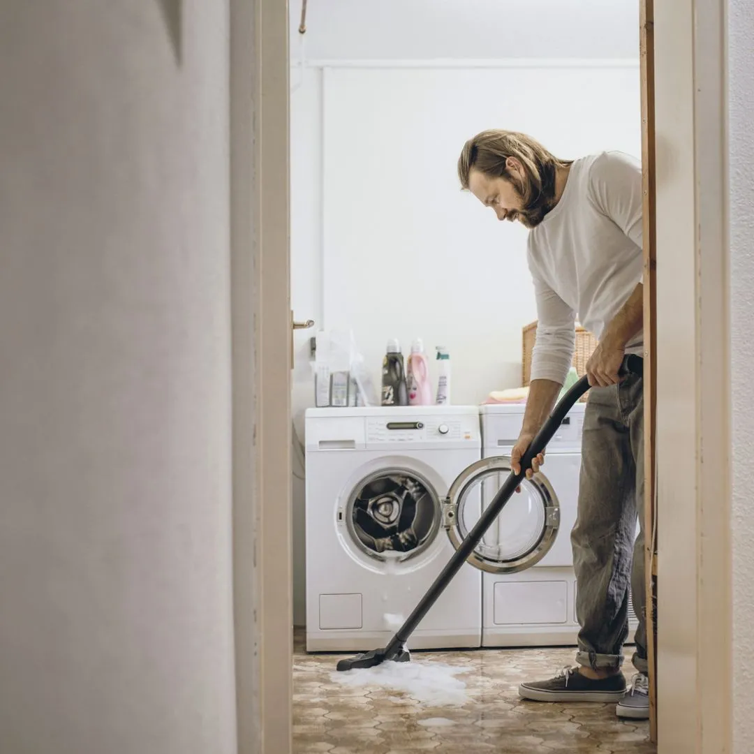 Karcher WD5SV 1100W Wet & Dry Vacuum Cleaner