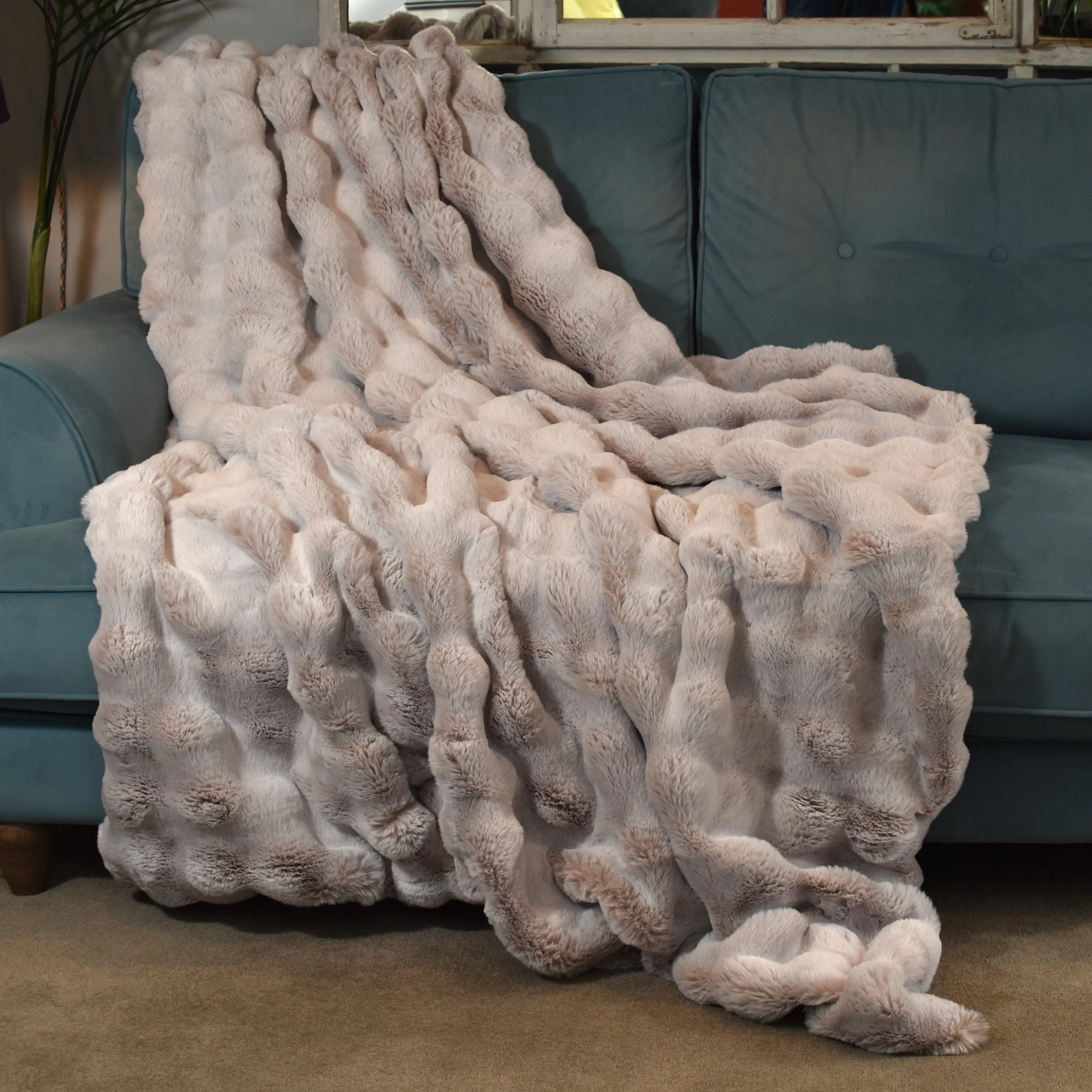 Ripple Cut Faux Fur Throw - Light Natural & Pale Brown