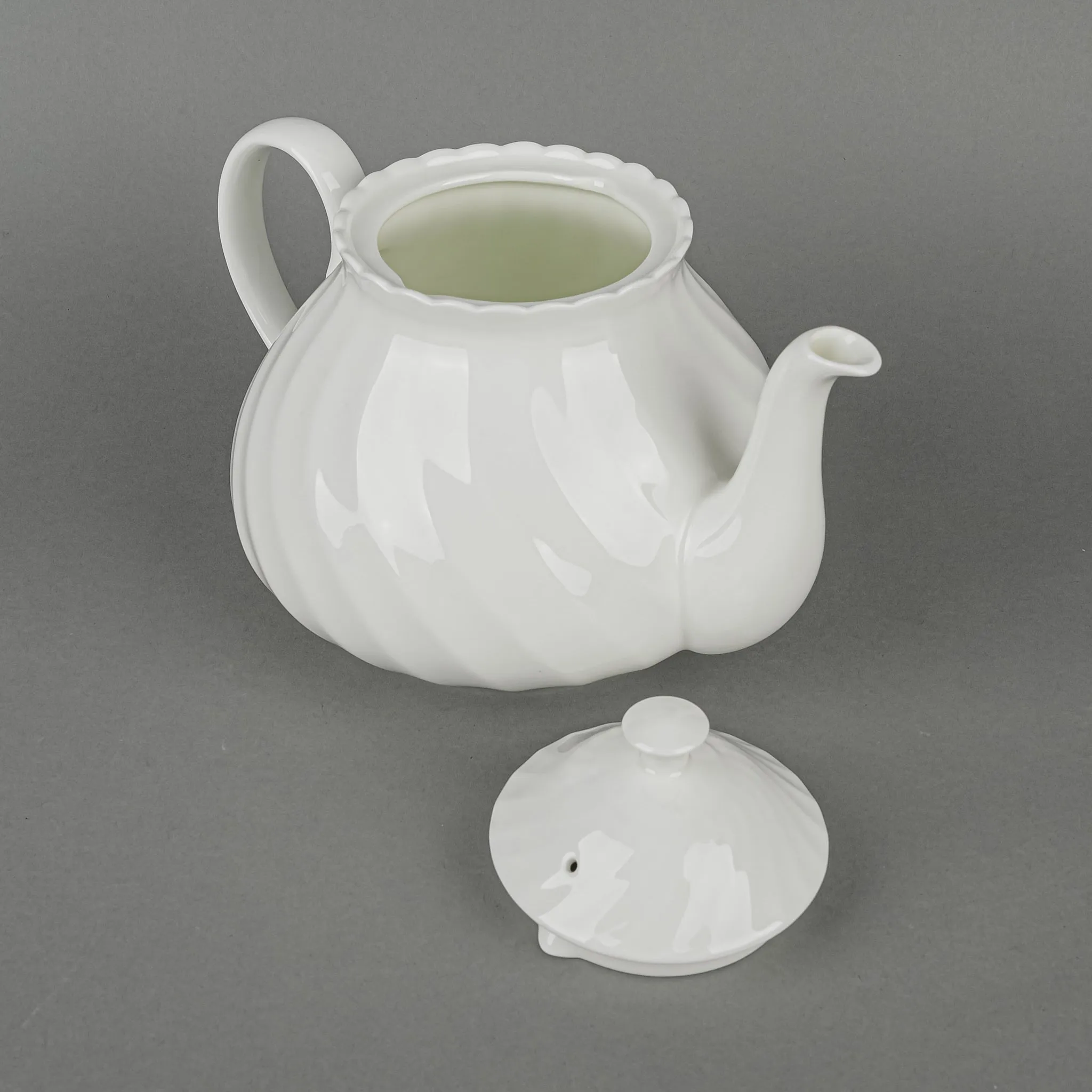 WEDGWOOD Candlelight White Tea Set 21 Pcs