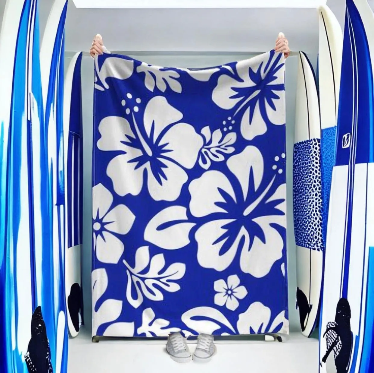 White and Royal Blue Hawaiian Flowers Minky Throw Blanket