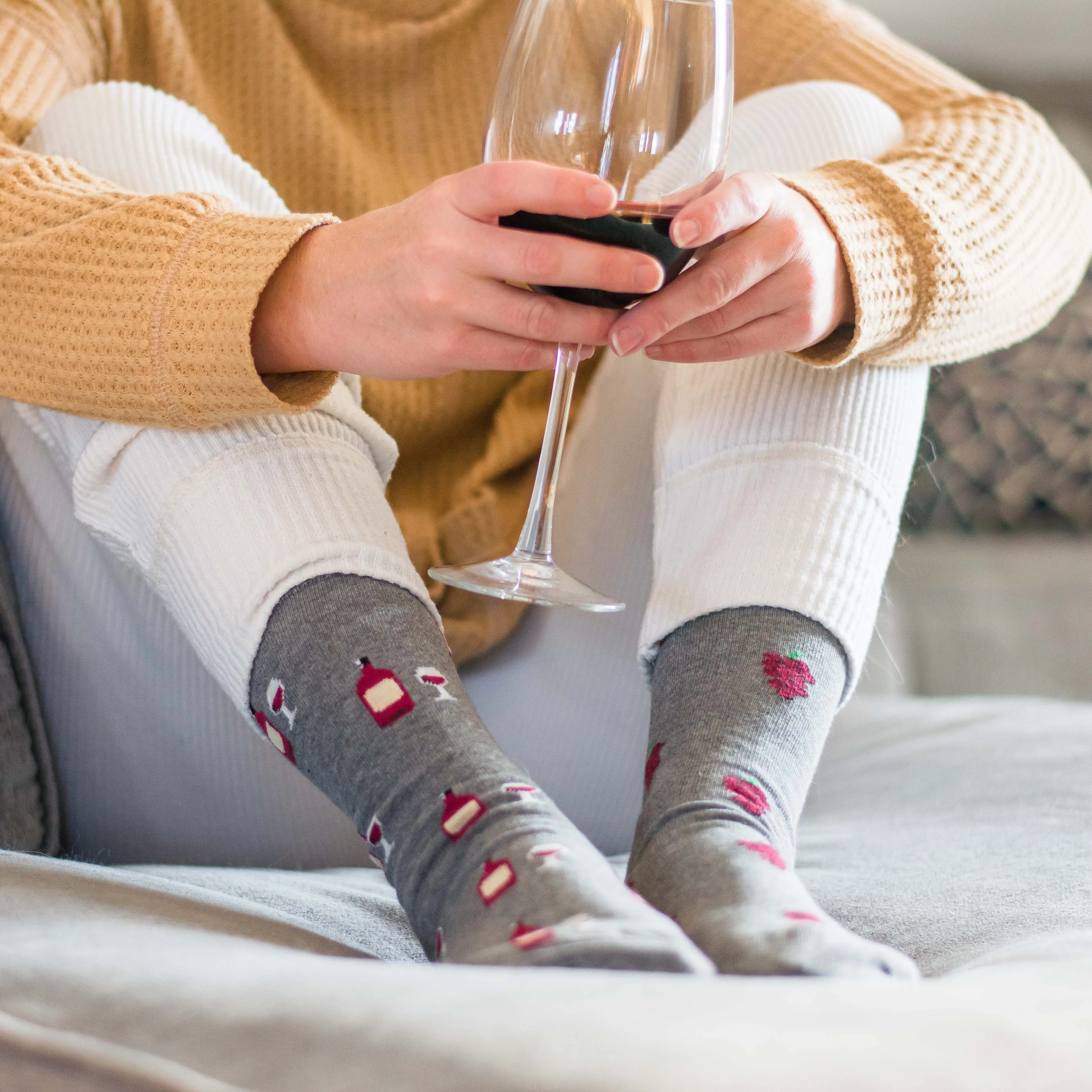 Women's Red Wine & Grapes Socks